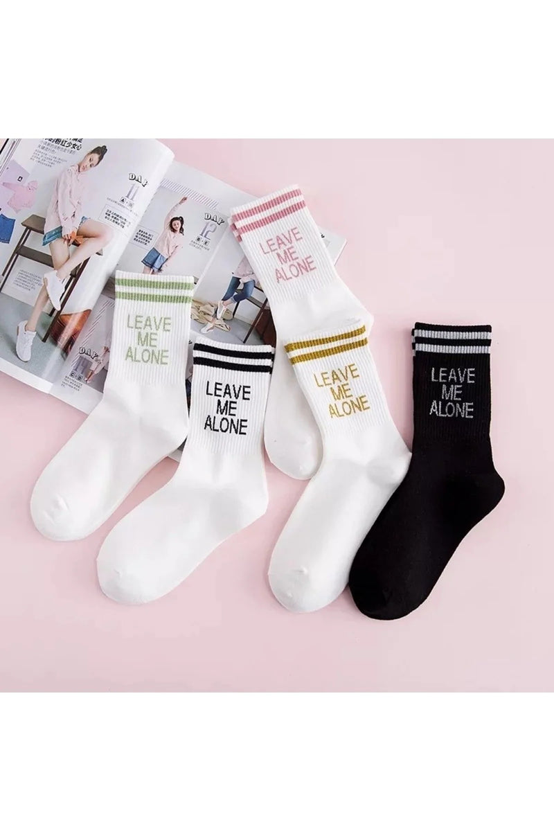 5'li Paket Leave Me Alone Yazılı Kolej Çorabı Seti - Renkli Şeritli Unisex Pamuklu Tenis Çorabı